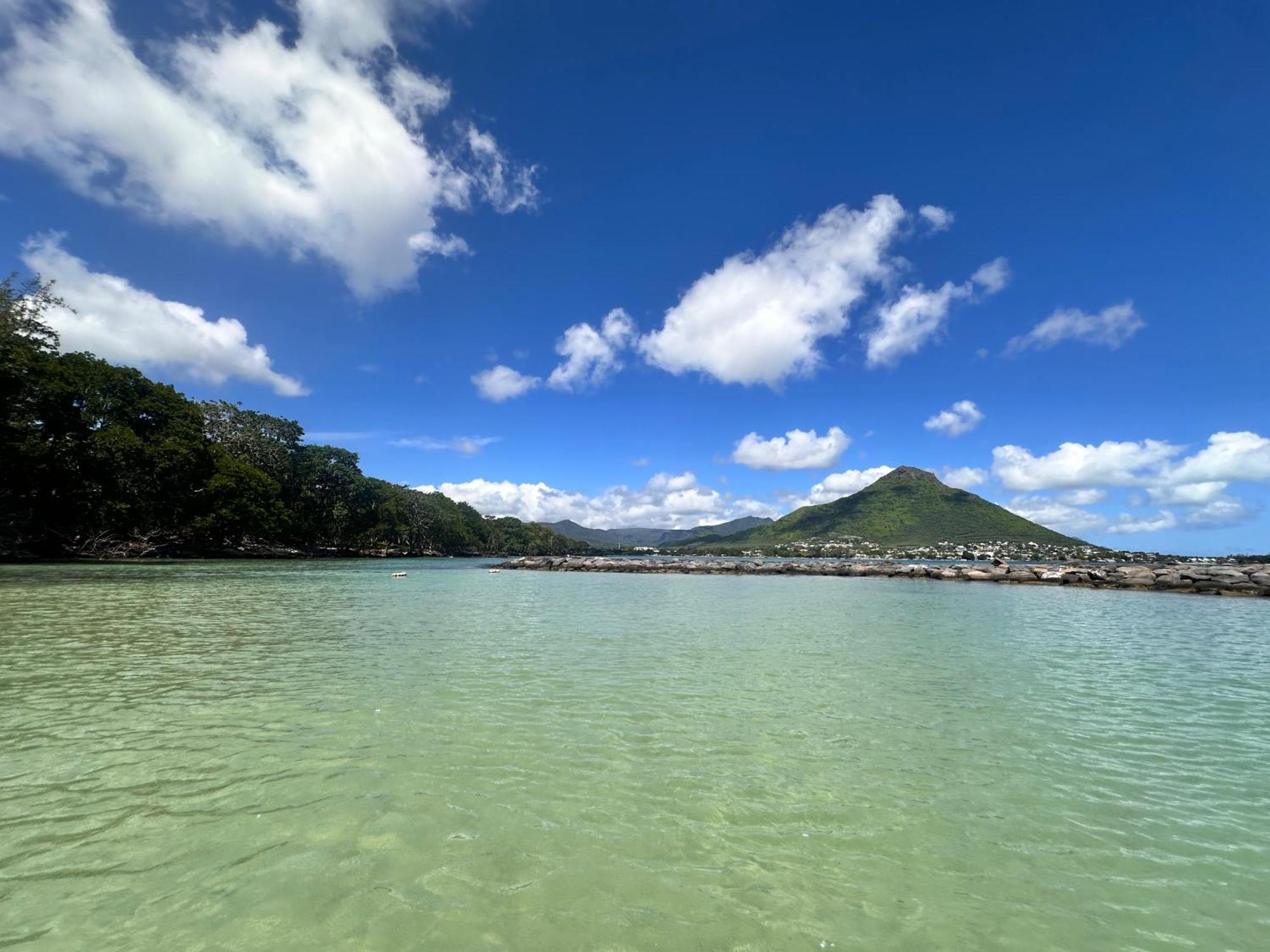 Wolmar Flic En Flac 3 Bedroom Beach Villa Esterno foto