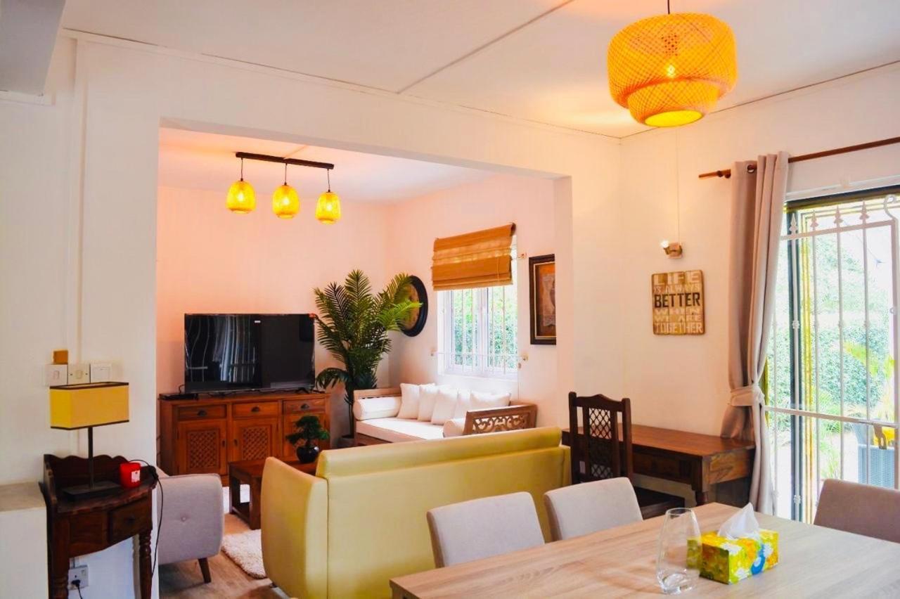 Wolmar Flic En Flac 3 Bedroom Beach Villa Esterno foto